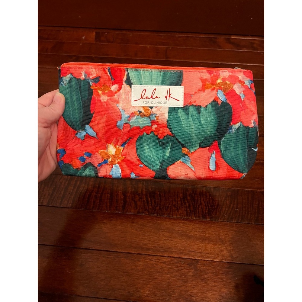 ✨Lulu‎ dk for Clinique cosmetic bag